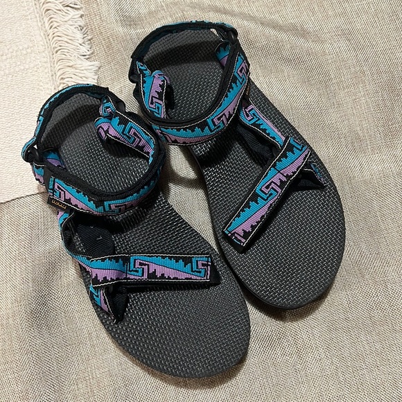 Teva Shoes - NWOT TEVA SANDLES